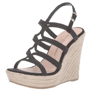 Chinese Laundry wedges size 8